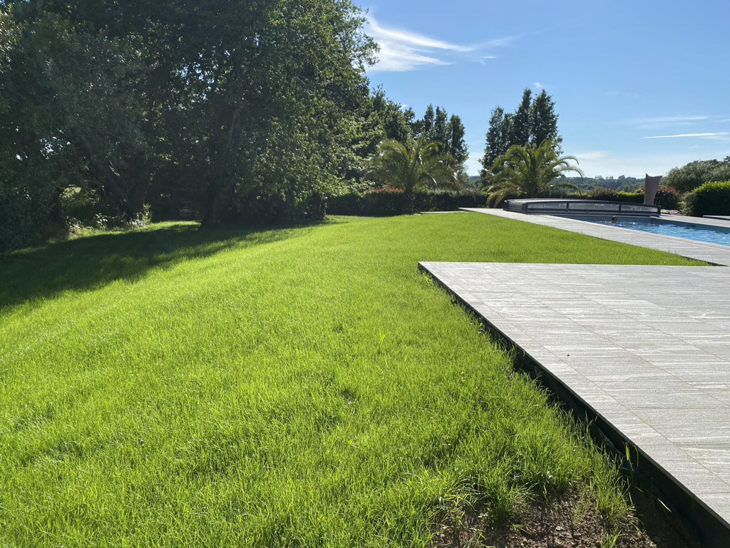 jardin paysager aménagé – Quéré Paysages jardin paysager aménagé par Quéré Paysages à Quimper